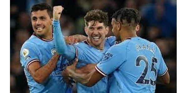 Man City löst Arsenal an der Tabellenspitze ab